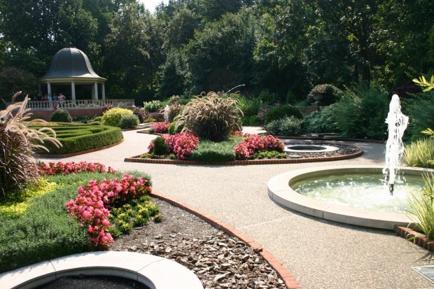 MoBot Boxwood Garden